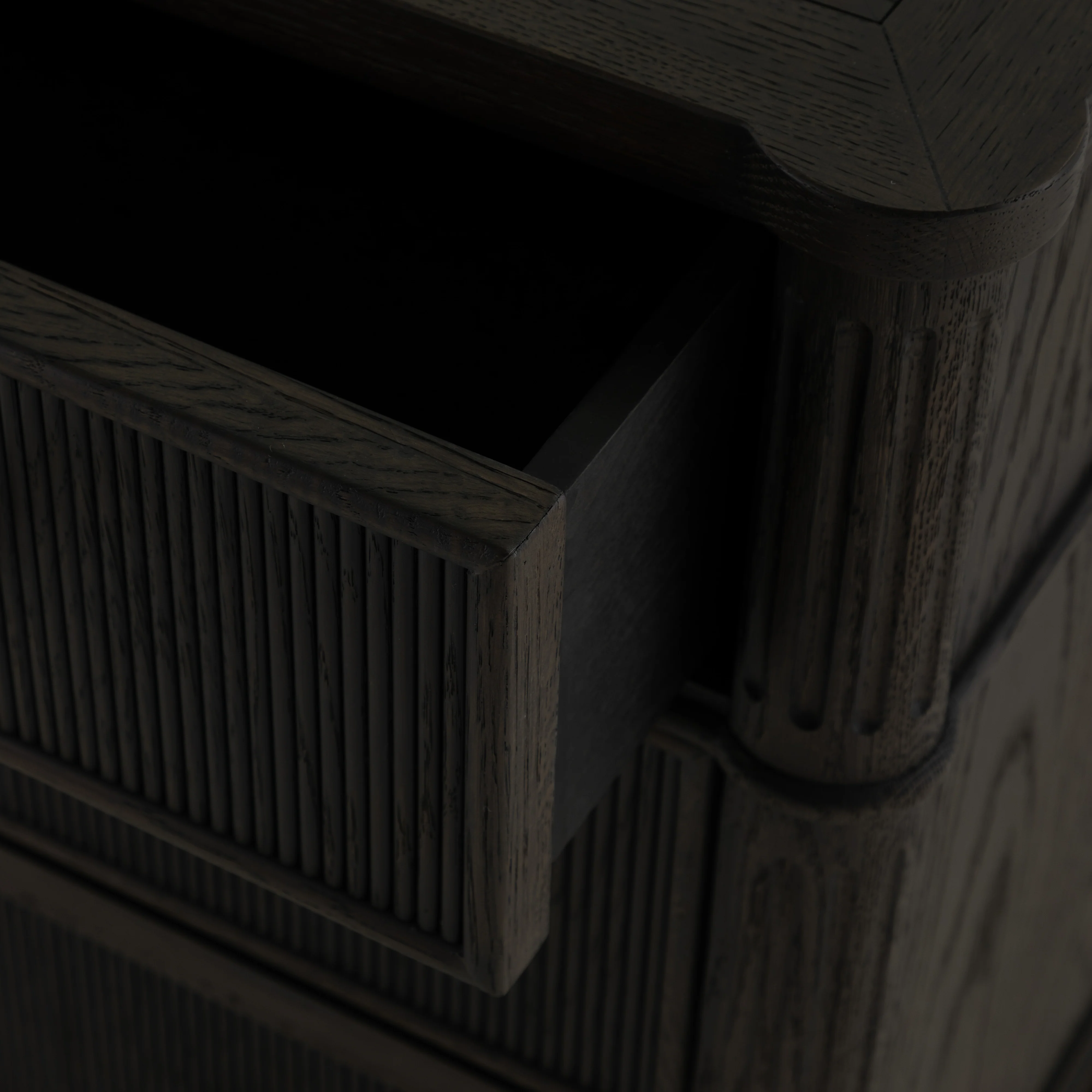 Andrea Chest - Image 8